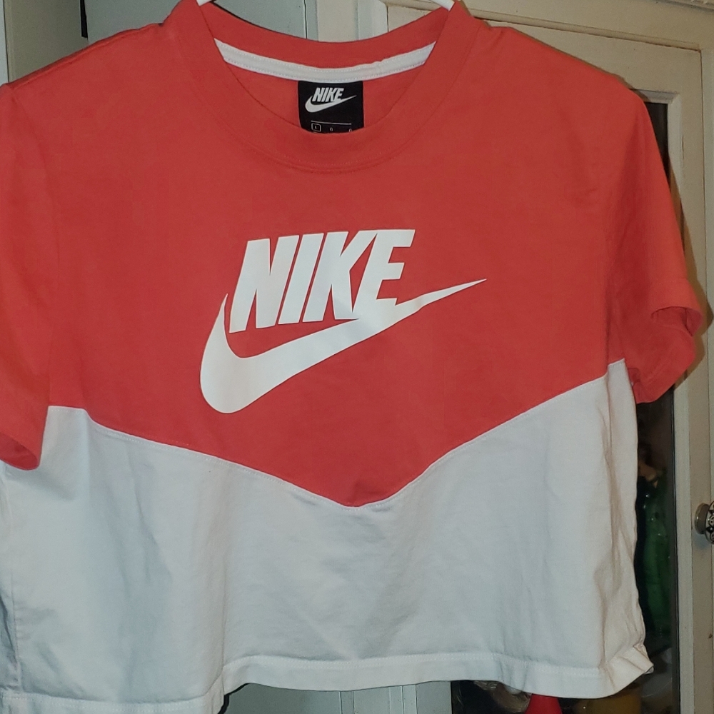 Nike Colorblock Crop Tee